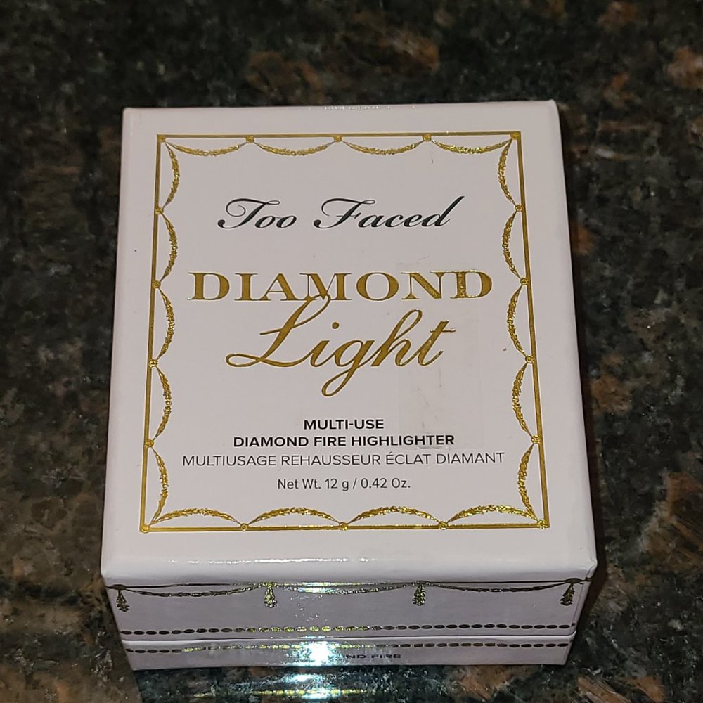 Too faced Highlighter